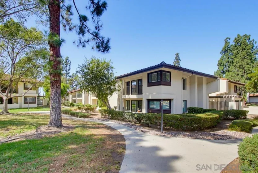 17637 Pomerado Road #225 photo 25