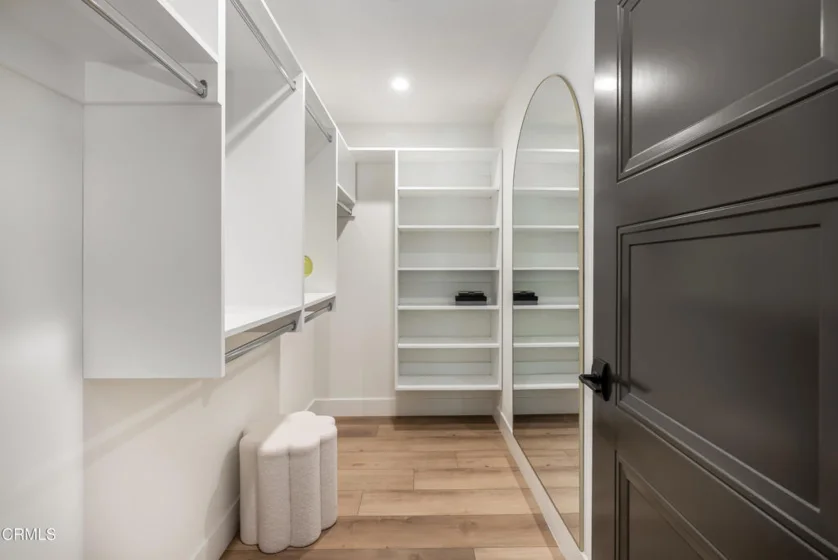 139 S Oak Knoll Avenue #301 photo 24
