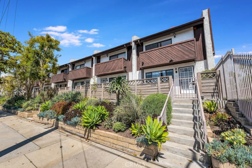 7130 Glade Avenue #A photo 1