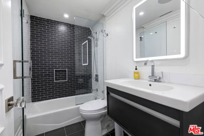 1155 N La Cienega Boulevard #1110 photo 16