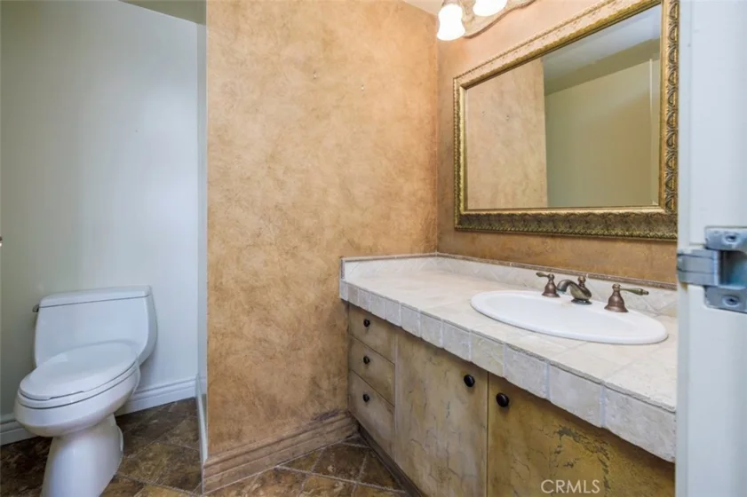 525 E Seaside Way #807 photo 12