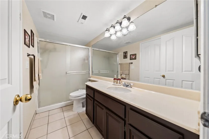 40661 Symeron Way photo 13