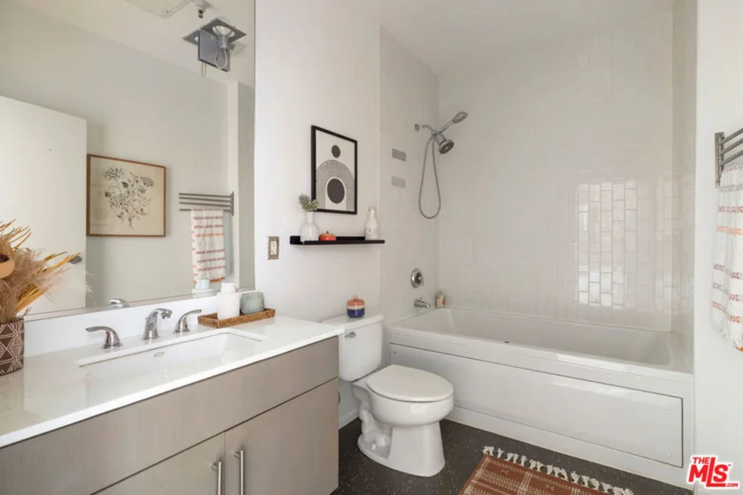 500 Molino Street #207 photo 9