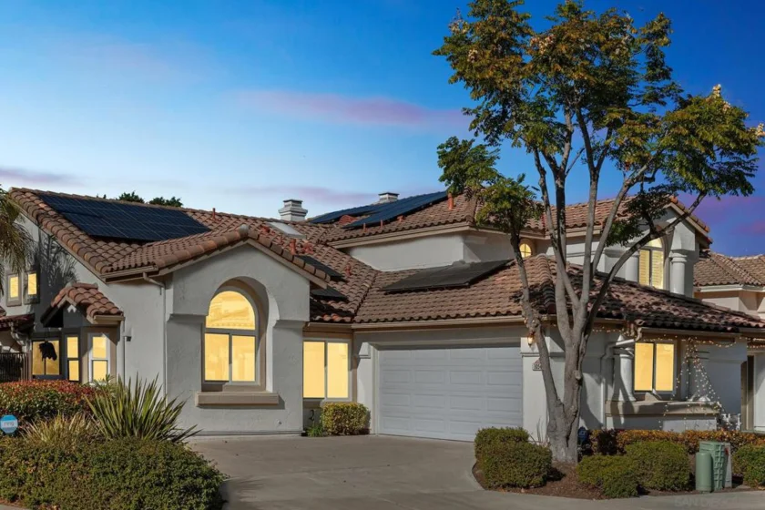 1050 Torrey Pines Road photo 1
