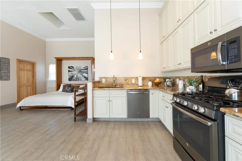 26045 Lucille Circle photo 55