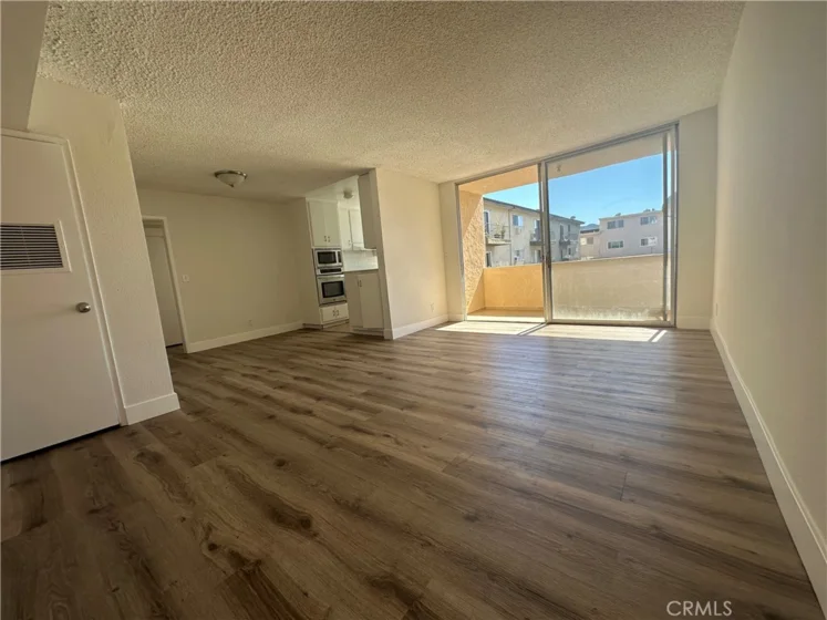 5429 Newcastle Avenue #213 photo 1