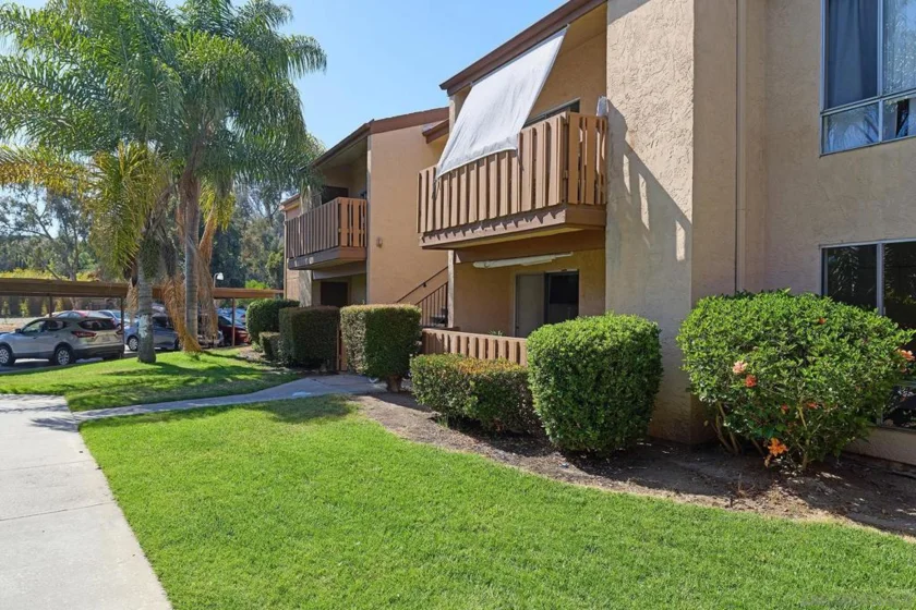 1051 Rock Springs #120 photo 9