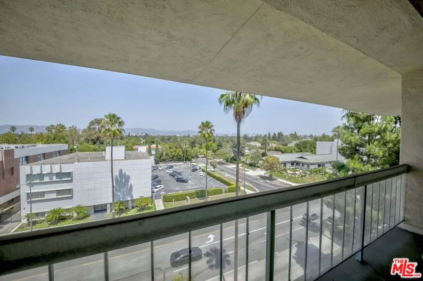 4460 Wilshire Boulevard #705 photo 7