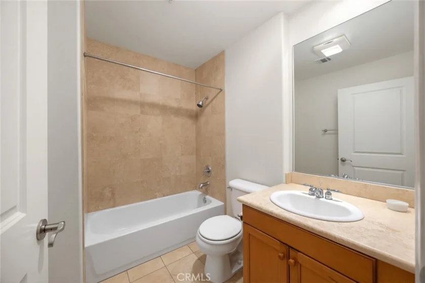 128 N Oak Knoll #206 photo 24