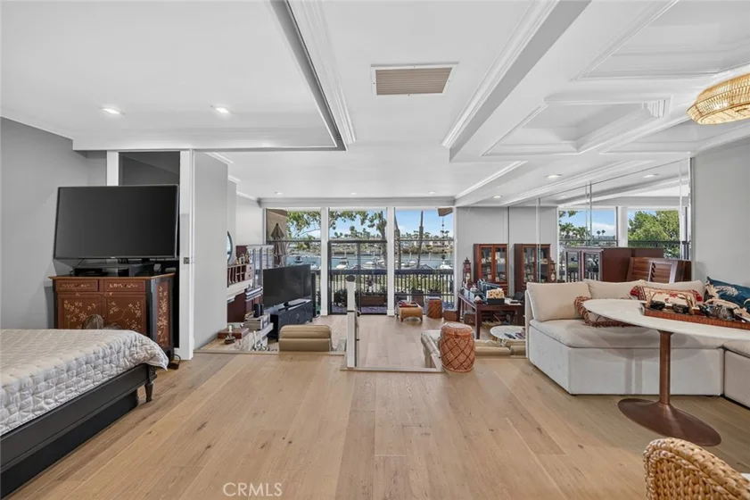 5201 S S Marina Pacifica Drive photo 1