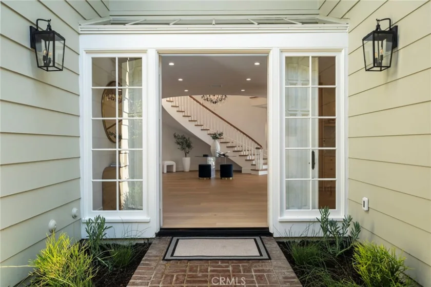 50 Belcourt photo 3