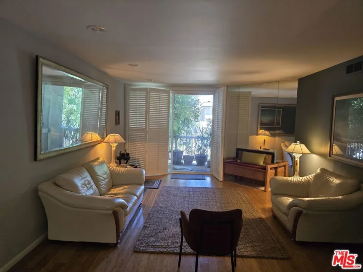 14315 Riverside Drive #105 photo 46