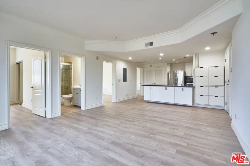 3140 San Marino Street #102 photo 1