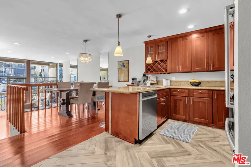 5130 Marina Pacifica Drive photo 10