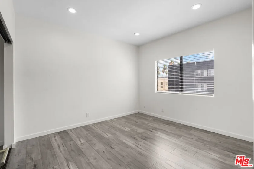 424 S Westmoreland Avenue #306 photo 22
