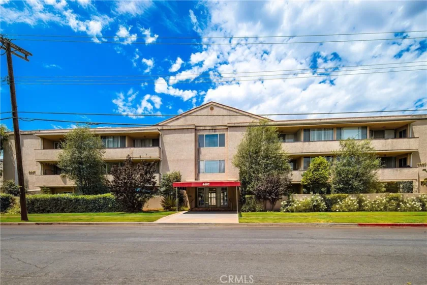 4487 Colbath Avenue #309 photo 1