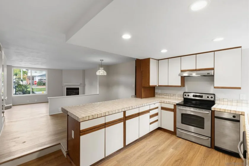 4070 Riviera Drive #5 photo 17
