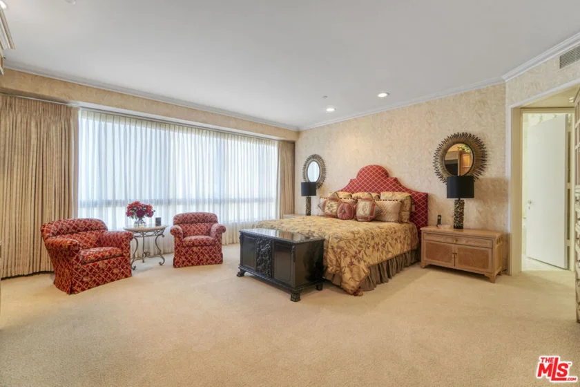 10551 Wilshire Boulevard #902 photo 24