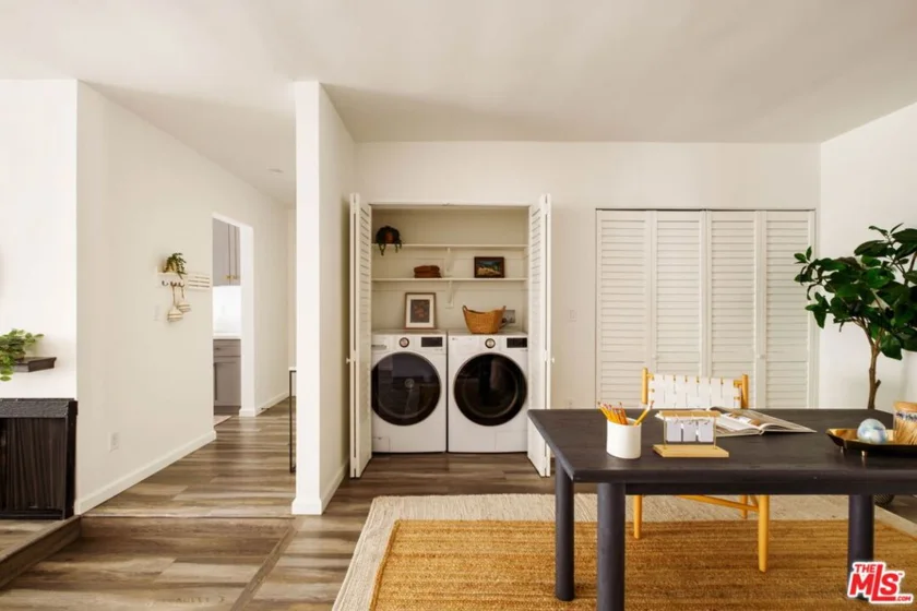 11820 Mayfield Avenue #105 photo 18