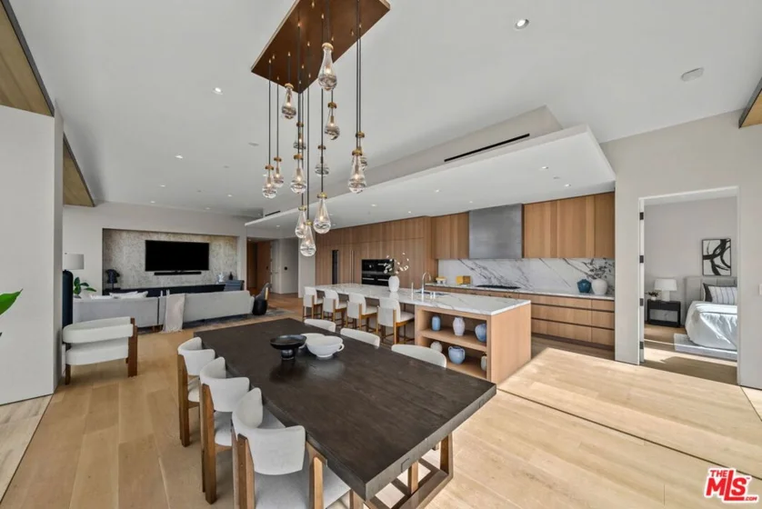 8899 Beverly Boulevard #4A photo 13