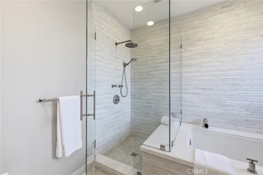 14271 Dickens Street #201 photo 31