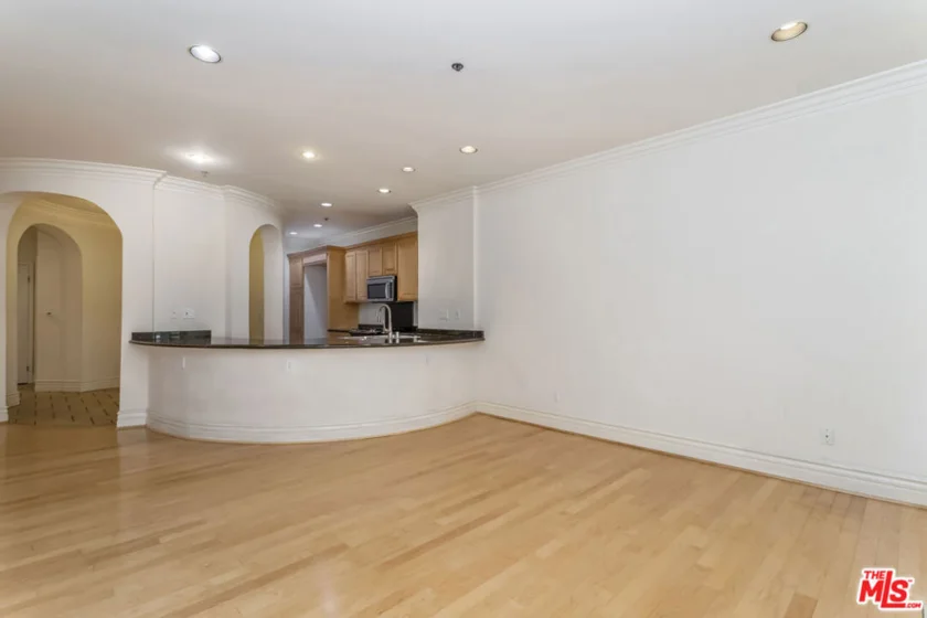 10364 Almayo Avenue #103 photo 17