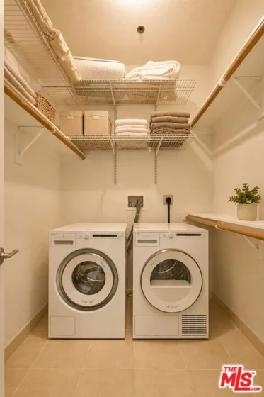 585 N Rossmore Avenue #209 photo 8