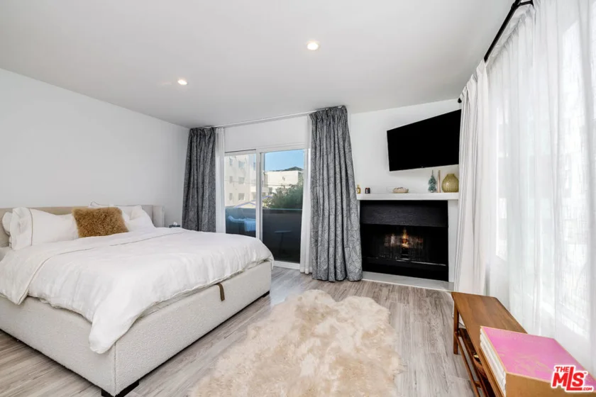 16 Quarterdeck Street #102 photo 12