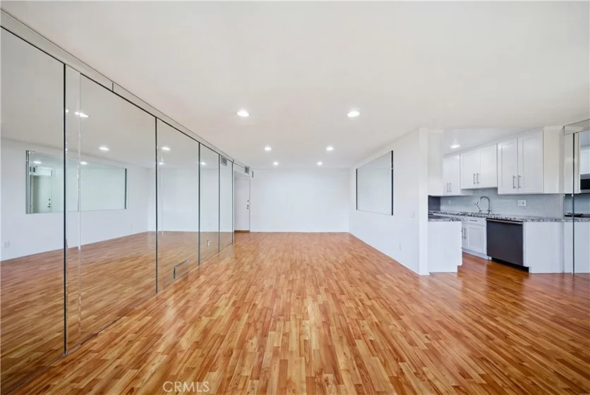 5400 Lindley Avenue #101 photo 6