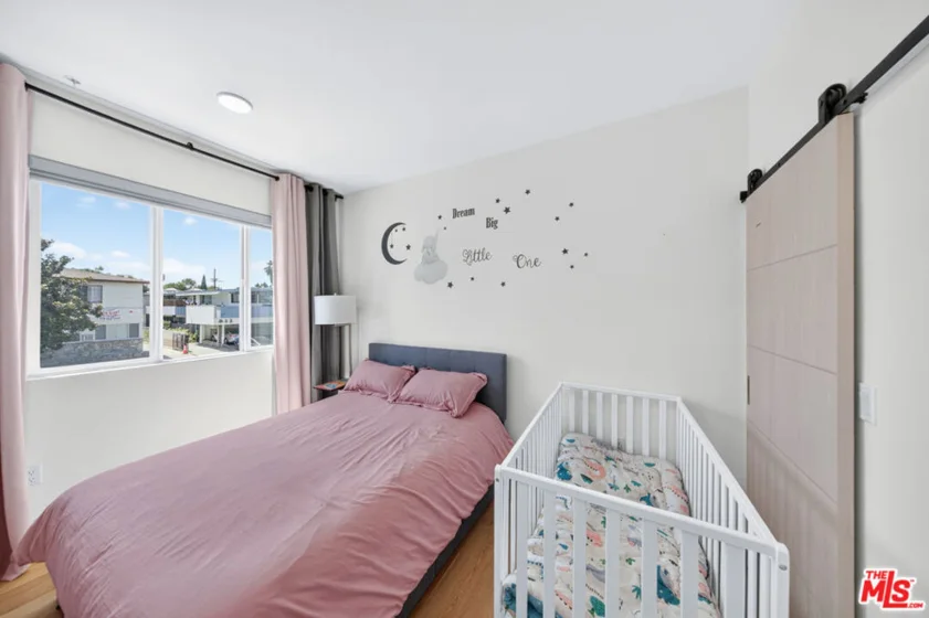 820 S Wilton Place #201 photo 12
