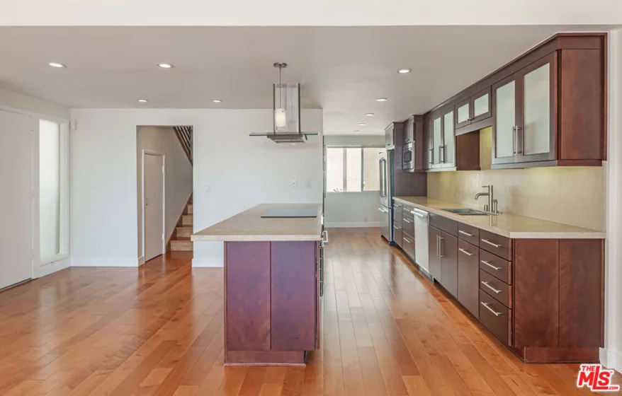 23914 De Ville Way #D photo 6