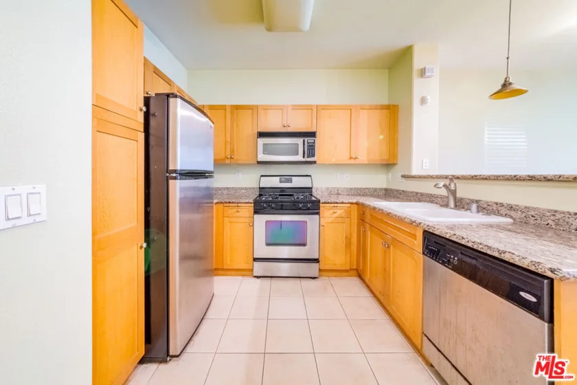 100 S Alameda Street #154 photo 13