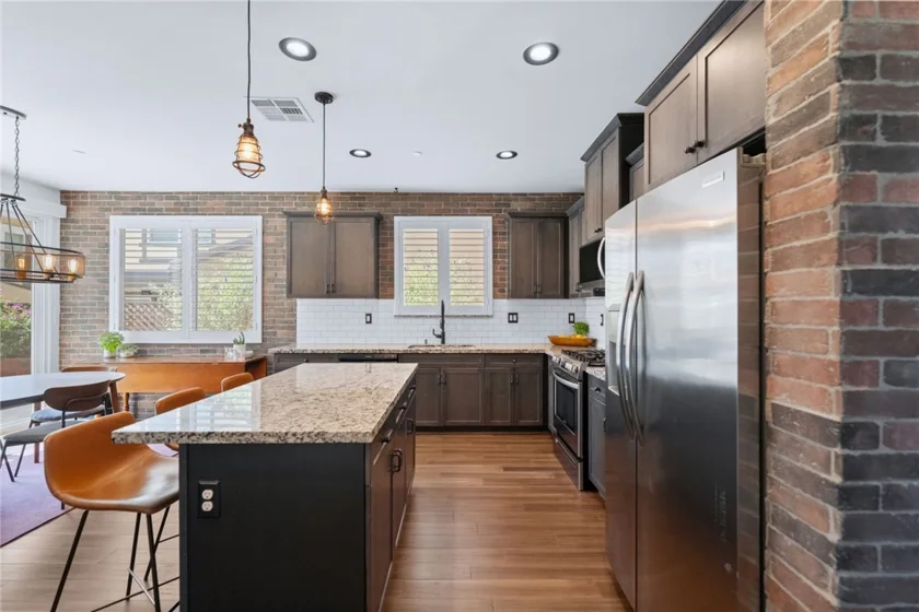24237 Hazelnut Avenue photo 5