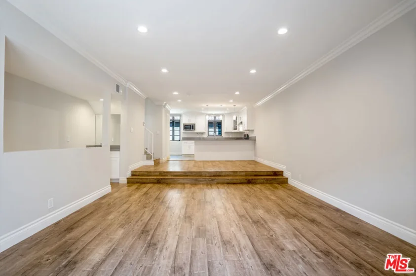 4368 W 8th Street #17 photo 6