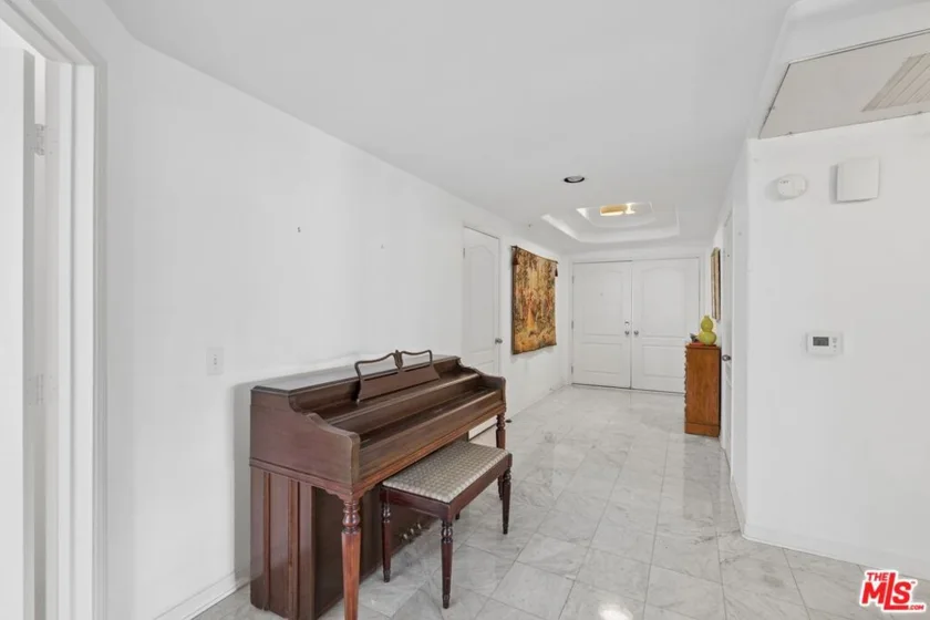5224 Zelzah Avenue #209 photo 7
