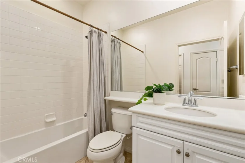 31 Roycroft photo 22