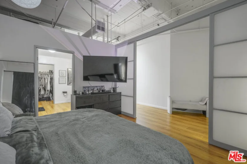 1130 S Flower Street #215 photo 5