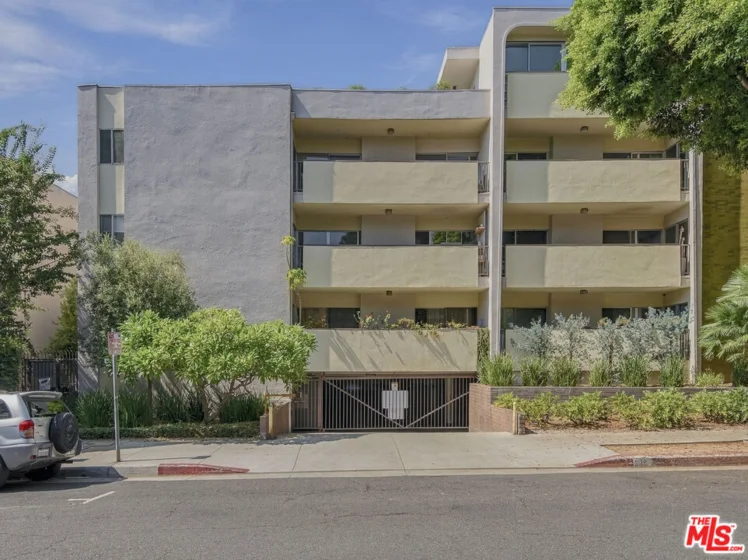 949 N Kings Road #309 photo 30