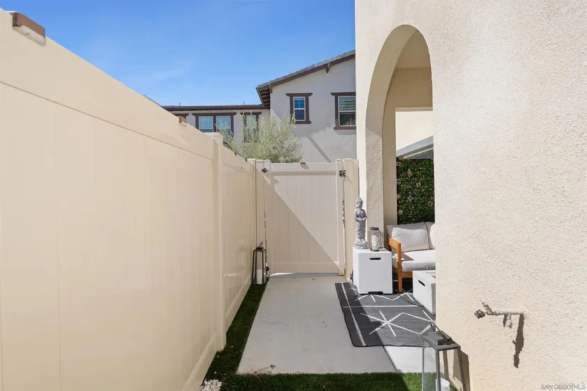 619 Townsend Way photo 25