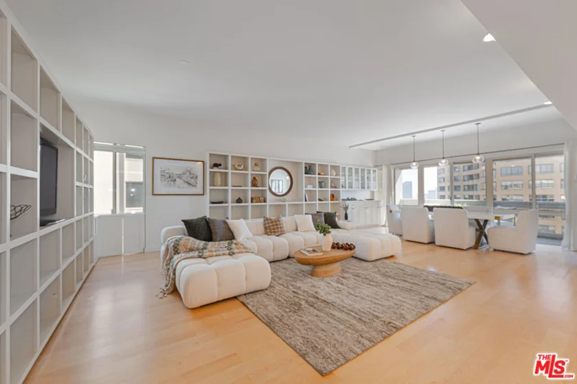 10445 Wilshire Boulevard #1402 photo 8