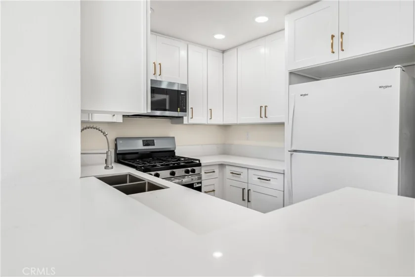 5620 Yolanda Avenue #214 photo 8