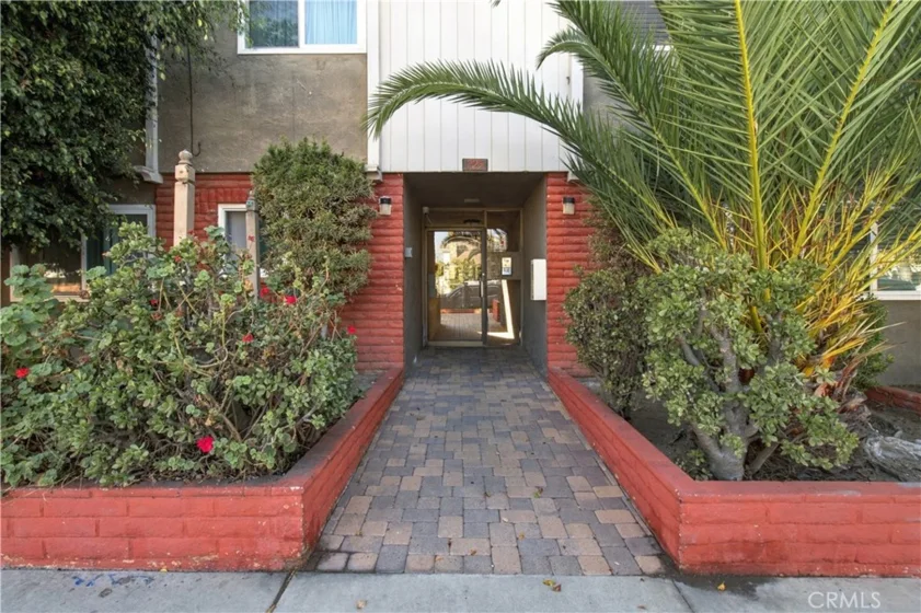 725 Coronado #112 photo 1