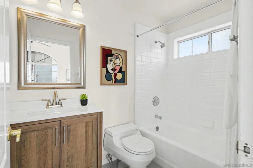919 W Lewis Street #1 photo 10