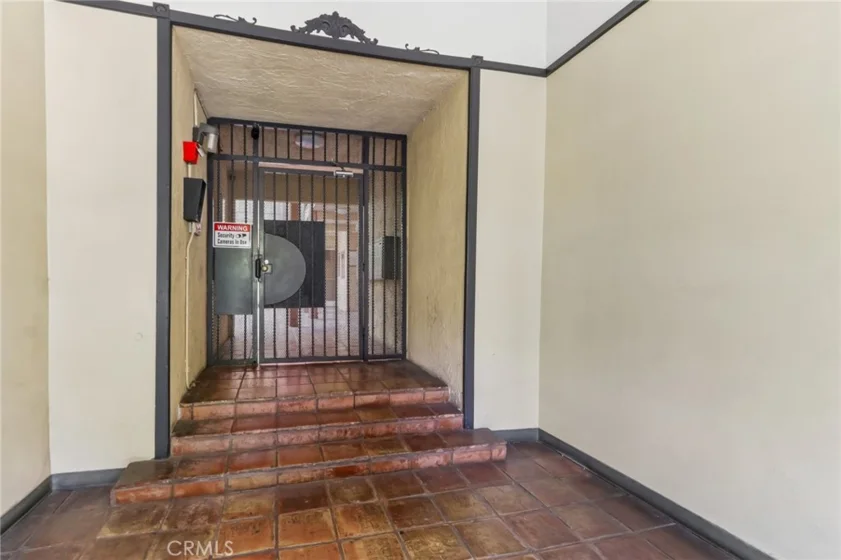11507 Moorpark Street ##305 photo 3