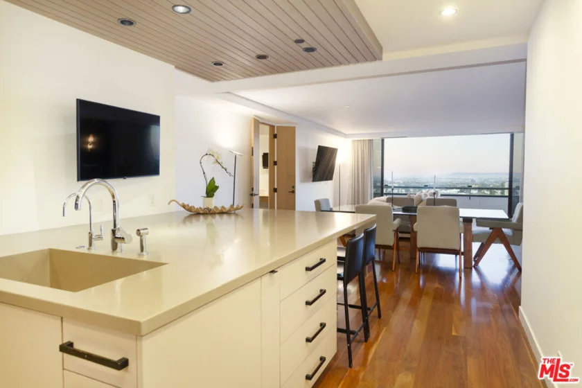 10660 Wilshire Boulevard #1207 photo 10
