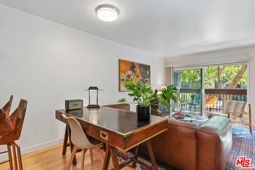 950 N Kings Road #106 photo 6