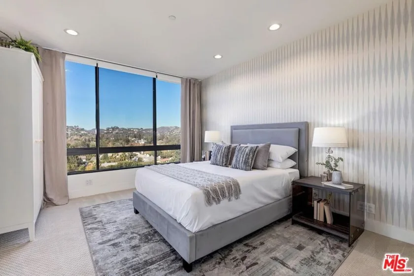 10350 Wilshire Boulevard #1102 photo 23