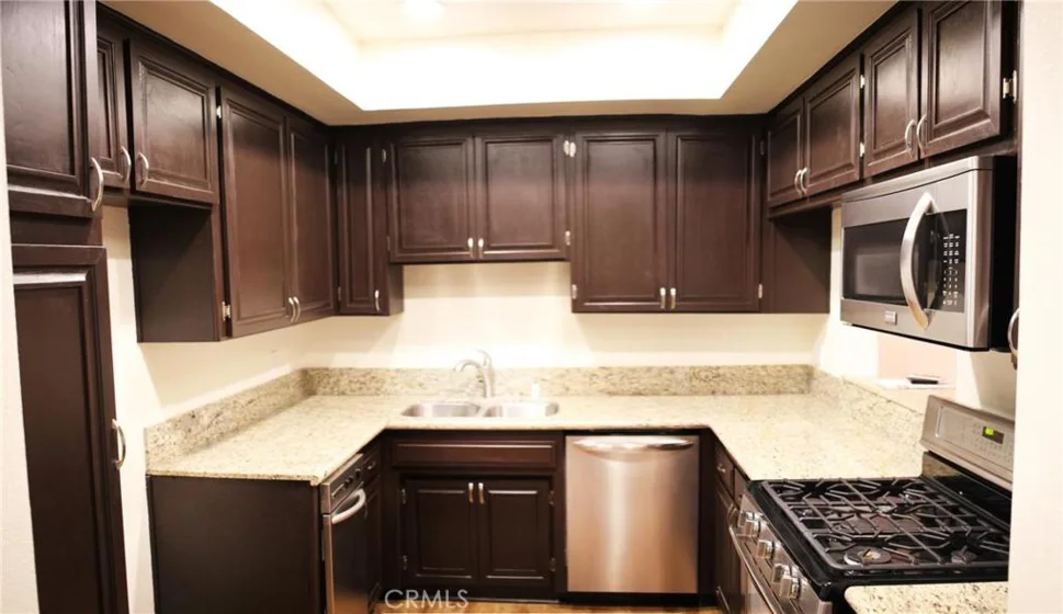 14239 Sherman Way #6 photo 1