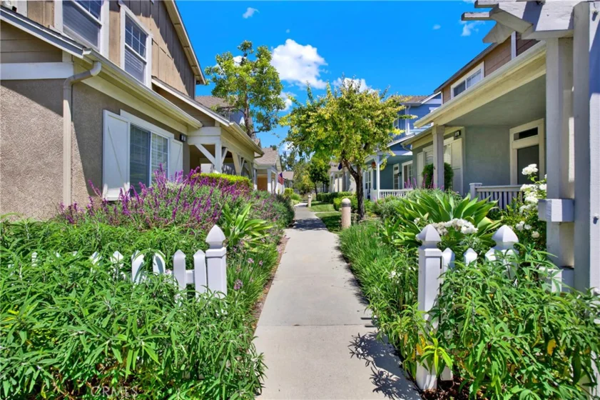 56 Nantucket Lane photo 34