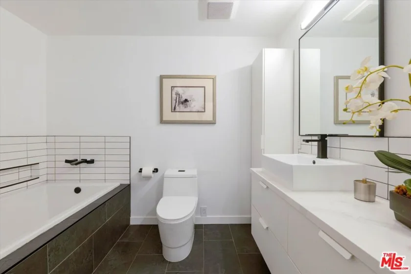 1401 S Bentley Avenue #202 photo 17